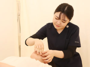 美容鍼施術